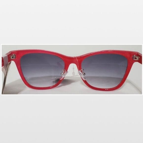 New Foster Grant Sunglasses Ladies OS Red Cat Eye NWT - Picture 12 of 16